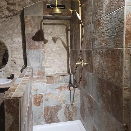 Grange Voutee Avec Jardin Nyaraló *