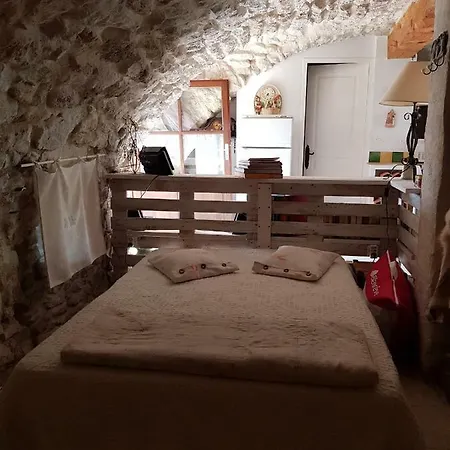 Nyaraló Grange Voutee Avec Jardin *