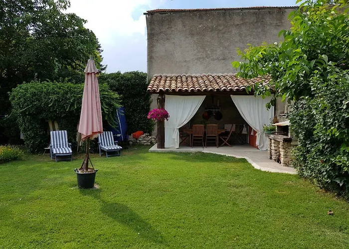 Casa vacanze Grange Voutée Avec Jardin