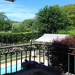 Grange Voutee Avec Jardin 別荘 Mane